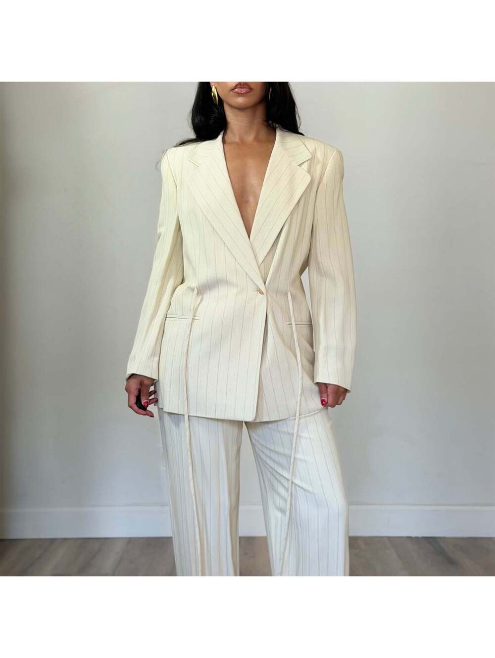 Escada - Picture 4 of 9